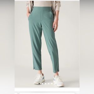 Athleta Brooklyn Ankle Pant EUC Oxidized Green Size 10